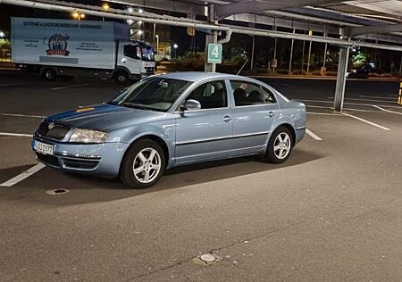 Skoda Superb 2.0 TDI PD DPF Elegance Elegance