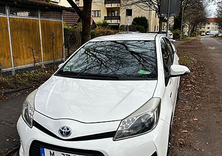 Toyota Yaris 1,5-l-VVT-i Hybrid Edition 2014 Editio...