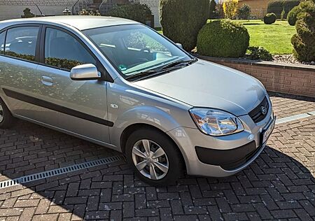 Kia Rio 1.4 EX Basis EX BASIS