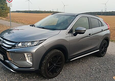 Mitsubishi Eclipse Cross 1.5 Automatik 4WD TOP + Pano