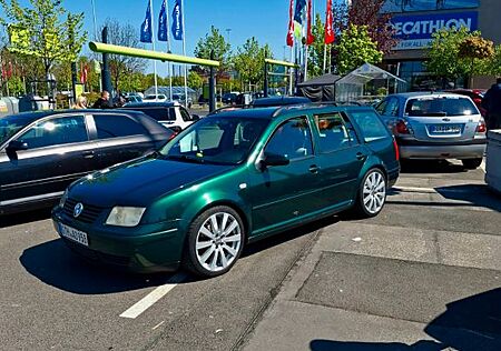 VW Bora Volkswagen 2.3 Variant 1500€ Ohne Felgen