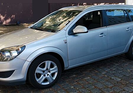 Opel Astra Caravan 110 JahreTÜV NEU SHZ Klima PDC Nav