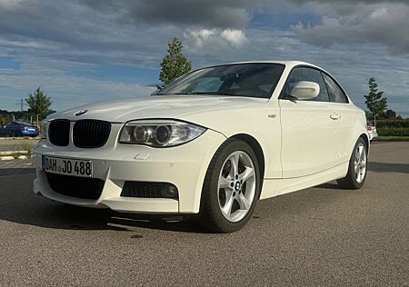 BMW 123d 1 Coupe ~Automatik~Alcantara~Navi~M-Paket