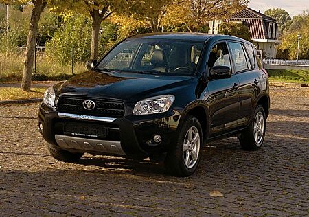 Toyota RAV 4 RAV4 Executive LEDER TÜV NEU S-HEFT AHK