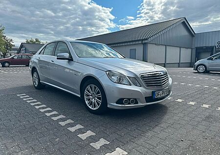 Mercedes-Benz E 220 CDI BlueEFFICIENCY ELEGANCE ELEGANCE