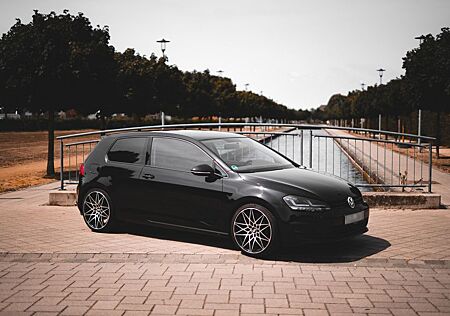 VW Golf Volkswagen 1.2 TSI 63kW BMT Comfortline Comfortline