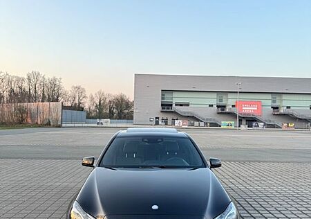 Mercedes-Benz E 250 BlueTEC 4MATIC AVANTGARDE Autom. AVANT...