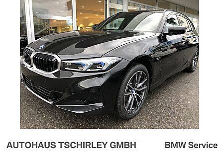 BMW 330e xDrive Tour. Hybrid AHK schwenkb. Assist