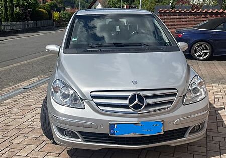 Mercedes-Benz B 170 - AHK, SD, Garagenfahrzeug