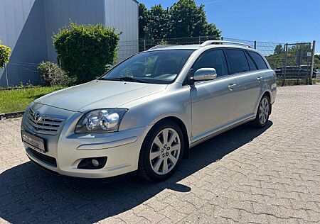 Toyota Avensis Combi Travel 2.0-l-VVT-i*KLIMAAUT*SHZ*