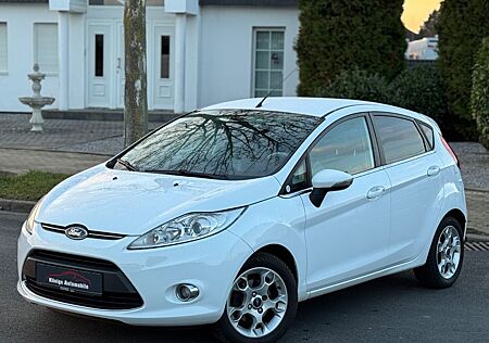 Ford Fiesta Titanium*1 HAND*SERVICE NEU*
