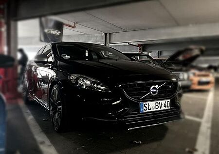 Volvo V40 D2 -