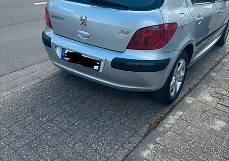 Peugeot 307 , Einparkhilfe hinten, Regensensor