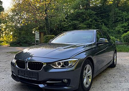 BMW 320i Limousine Sport Line 1.Hd.-Xen.Komfortz.Nav