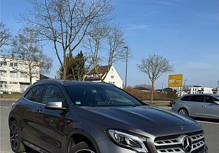 Mercedes-Benz GLA 220 d 4MATIC DCT - AMG Line