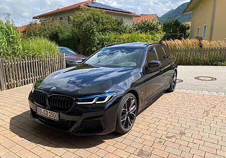BMW 540d xDrive Touring Massage, Laser, Sitzh. 4x,