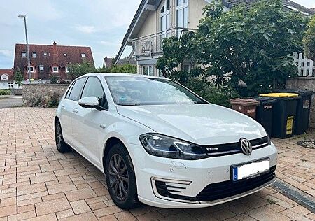 VW Golf Volkswagen e-