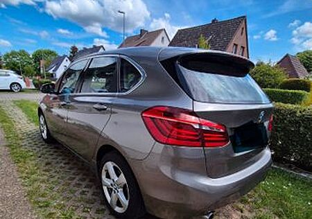 BMW 2er 220 Active Tourer 220d xDrive A -