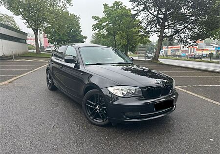 BMW 116i *KLIMA*PDC*APPLE CAR PLAY*