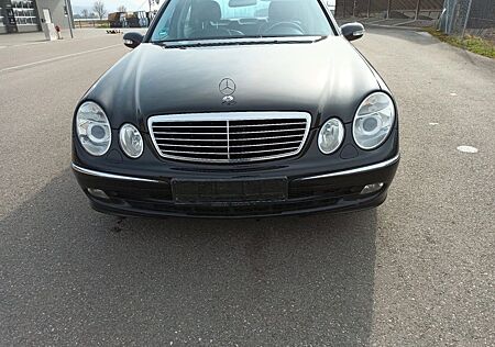 Mercedes-Benz E 200 KOMPRESSOR CLASSIC Classic