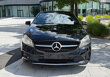 Mercedes-Benz A 180 gebraucht kaufen Mercedes-Benz A 180 NAVI*KLIMA*PDC*SHZ*TEMPO*LEDER*SPORTSITZE
