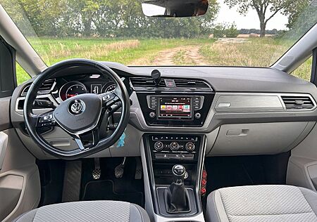 VW Touran gebraucht kaufen VW Touran Volkswagen 2.0 TDI SCR Comfortline BMT Comfortline