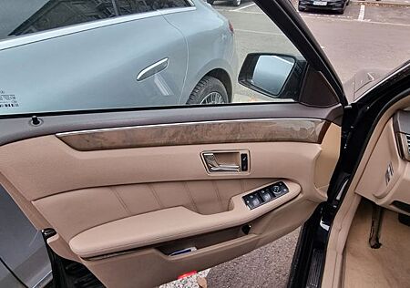 Mercedes-Benz E 250 CDI BlueEFFICIENCY ELEGANCE ELEGANCE