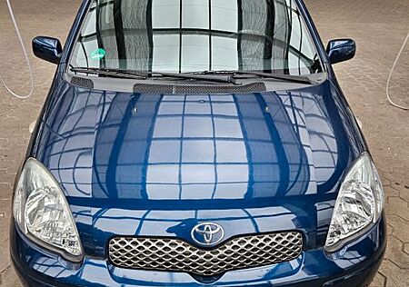 Toyota Yaris 1.3 -