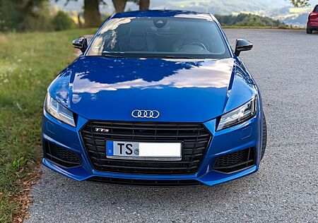 Audi TTS Coupe 2.0 TFSI S tronic quattro -