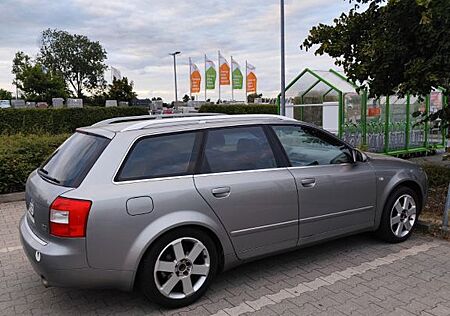 Audi A4 B6 3.0 tiptronic quattro 1e Hand Youngtimer