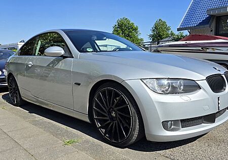 BMW 320i Coupé -