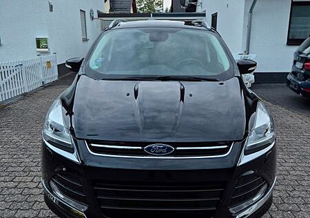 Ford Kuga 2,0 TDCi 4x4 132kW Individual nur 28.400 km