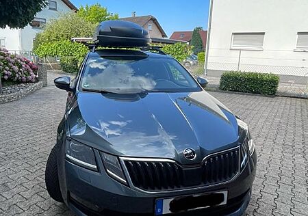 Skoda Octavia 1.6 TDI DSG Ambition Combi Ambition