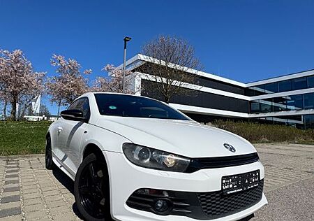 VW Scirocco Volkswagen 2.0 TSI 155 kW R-Line