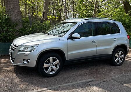 VW Tiguan Volkswagen 2.0 TDI Automatik 4MOTION Sport & Sty...