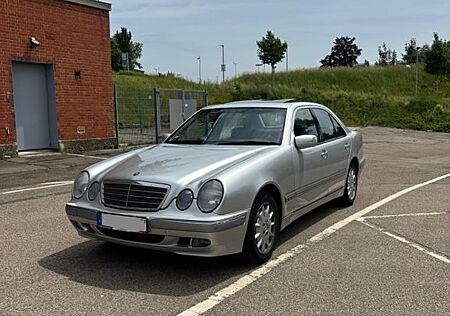 Mercedes-Benz E 220 CDI *GLÜHKERZEN+KÜHLER NEU*