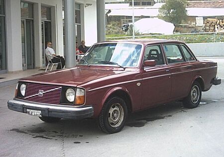 Volvo 244
