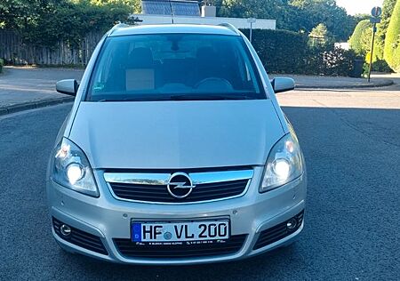 Opel Zafira 1.9 CDTI AUTOMATIK 7 SITZER XENON NAVI