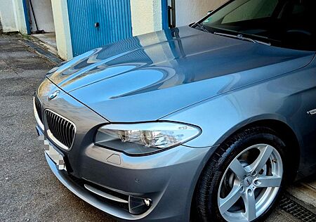 BMW 520i TÜV SERVICE NEU LEDER NAVI AUTOMATIK