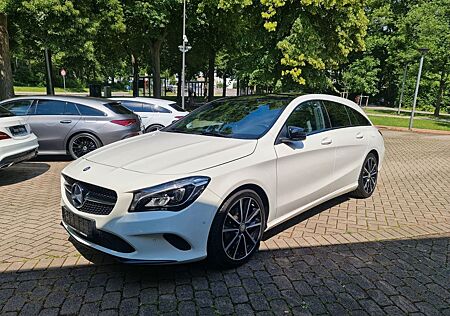 Mercedes-Benz CLA 180 Shooting Brake -