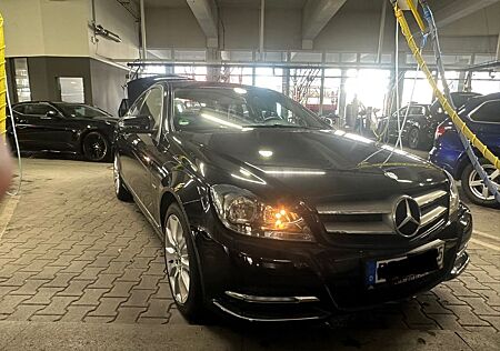 Mercedes-Benz C 180 BlueEFFICIENCY Coupé - CarVertical Vorh.