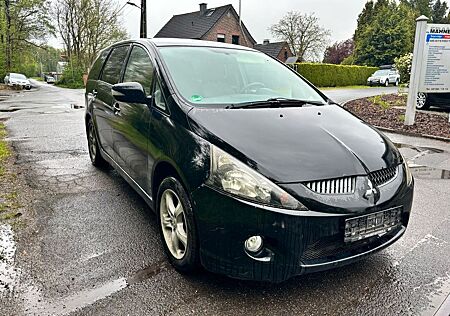 Mitsubishi Grandis 2.4 Intense 6 Sitzer Klima