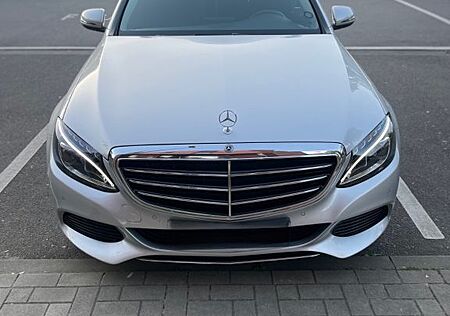Mercedes-Benz C 220 d 4MATIC T Autom. -
