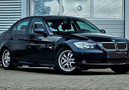 BMW 320i Lim. Shzg Klima PDC Sportsitze Kette Neu