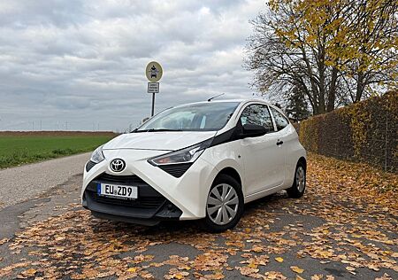 Toyota Aygo (X) Aygo Weiß Led Klima Elek. Fensterheber Wenig KM