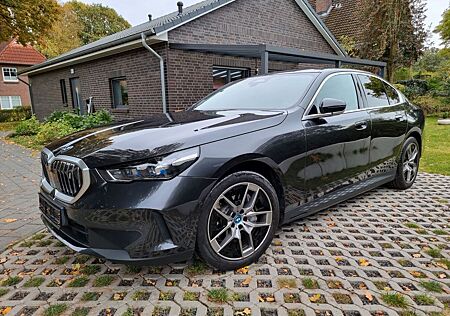 BMW i5 Limousine, 360° Kamera, HUD, Sitzbelüftung
