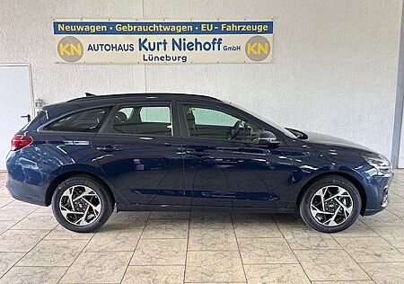 Hyundai i30 Kombi DCT +LED +Winter-Paket +Abstandstempom