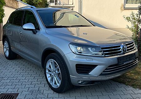 VW Touareg Volkswagen 4.2 V8 TDI Tiptronic Exclusive 360/Panor
