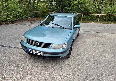 VW Passat Volkswagen 1.8 Basis