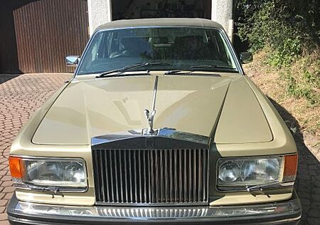 Rolls-Royce Silver Spirit III -